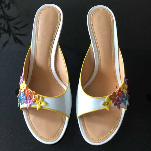 Authentic Louis Vuitton monogram floral mules - Picture 3 of 10